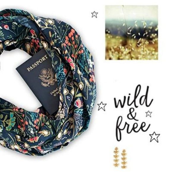 Thea ~ Infinity Scarf w/Secret Zipper Pocket Scarf - Picture 2 of 3